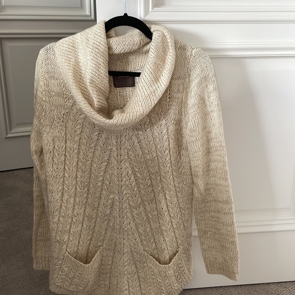 Womens sweater - Picture 2 of 2